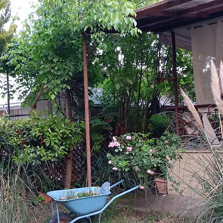 Bamboo Garden Feriehus Néa Irákleia